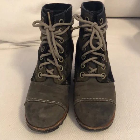 Sorel pdx green plaid wedge boots size 5.5/6 - Picture 2 of 9
